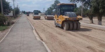 Сауран ауданында жол құрылысы жұмыстары қарқынды