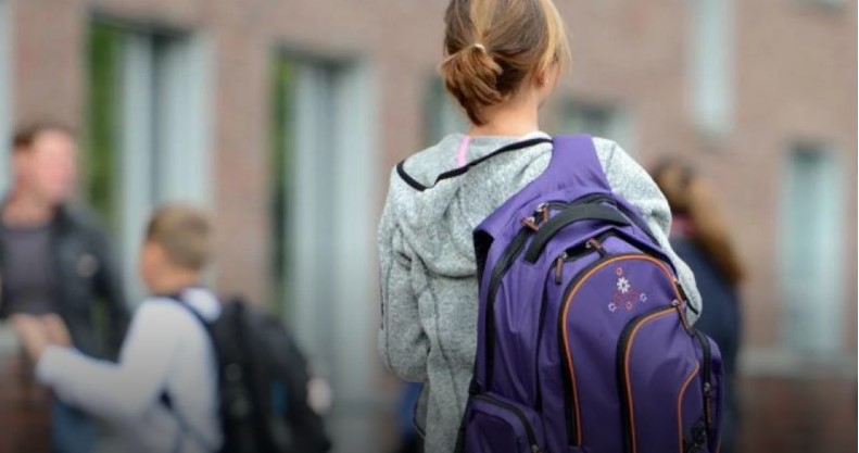 Оқушы сөмкесін планшетке айналдырамыз