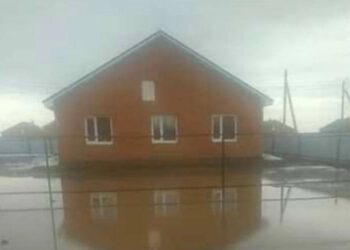 Қостанай облысында өрттен зардап шеккендерге салынған үйлер судың астында қалды