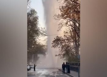 Алматыда су құбыры жарылды