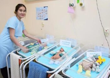 Астанада Қасым, Жомарт және Кемел есімді үшем дүниеге келді